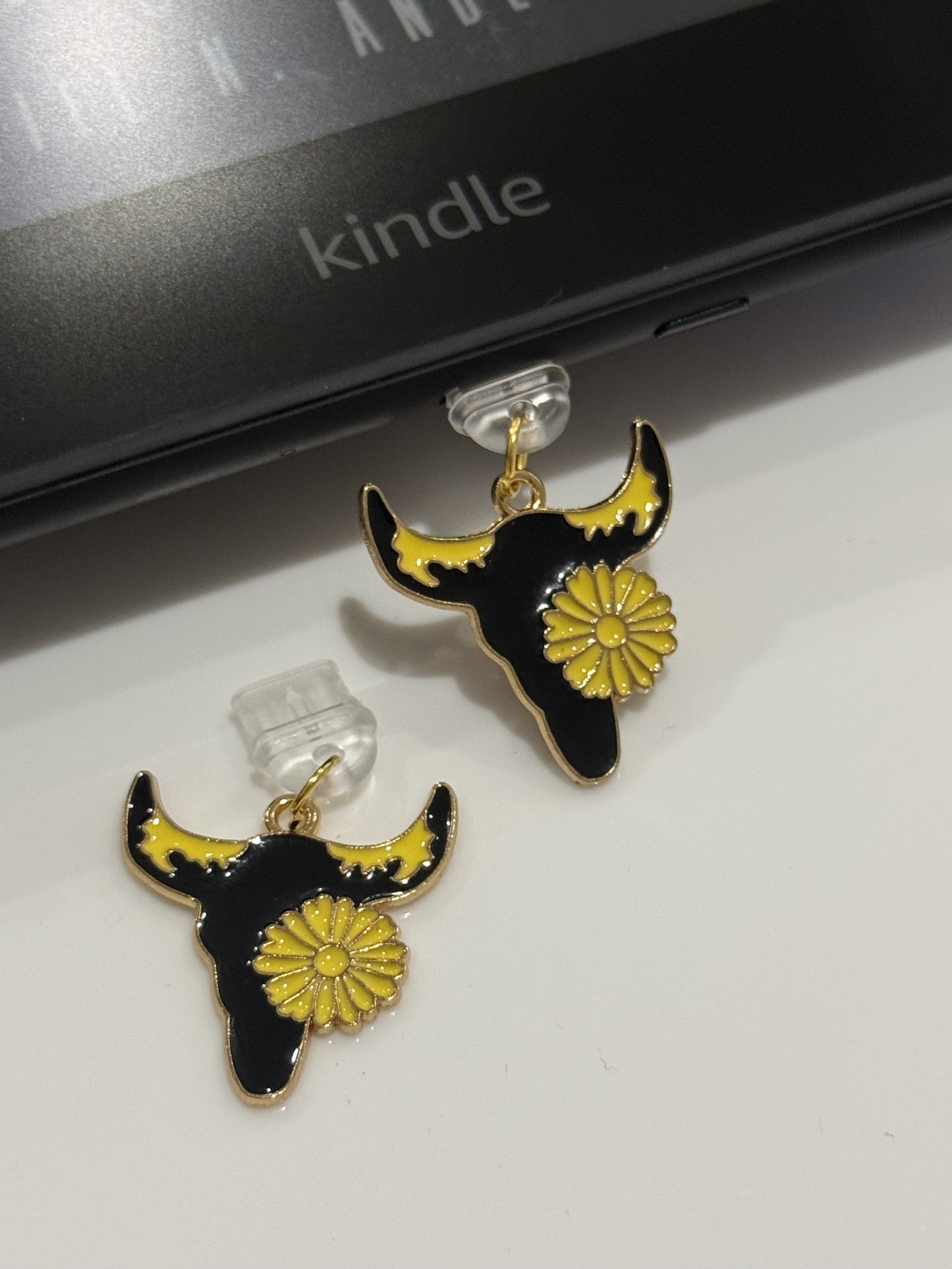 Cow head / flower Charm