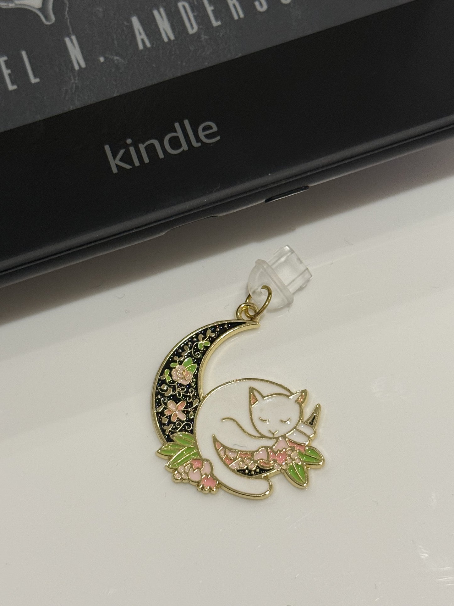 Sleepy Cat Charm